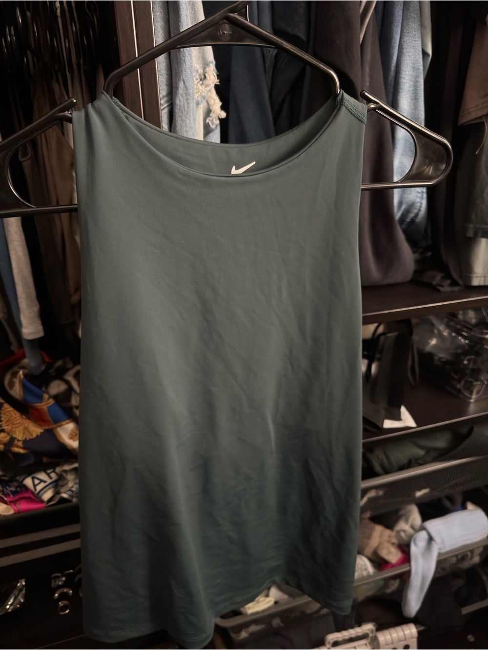 Nikeskim razorback top